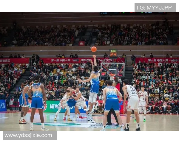 赛后分析:上海篮球队与西安篮球队的比赛节奏与战术对比探讨 赛后分析:上海篮球队与西安篮球队的比赛节奏与战术对比探讨