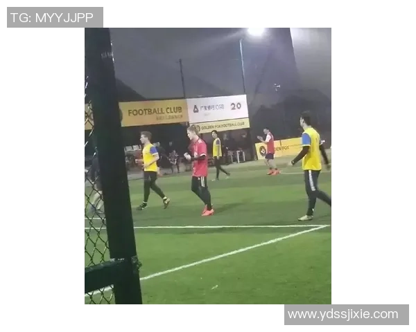 足球明星个人拍照姿势解析与技巧分享助你成为镜头前的焦点